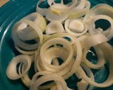 Foto langkah ke 1 dari resep Onion Ring Krispi.