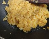 A picture of step 2 of Apple halwa.