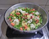 A picture of step 2 of Veg Kolhapuri.