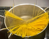 Foto del paso 8 de la receta: Spaghetti con trigueros y salsa de nueces