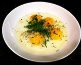 Foto del paso 4 de la receta: Tortilla jugosa de berenjena y queso al romero