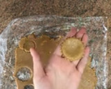 Foto del paso 2 de la receta: Galletas de chocolate sin harina y sin horno/ comida de Marruecos