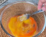 Foto langkah ke 1 dari resep Martabak Mini Sosis Telur.