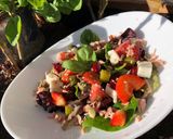 Foto del paso 7 de la receta: Ensalada agridulce de tomate “adora” y frutos rojos con skyrella y atún