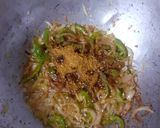 சிக்கன் நூடுல்ஸ் (Chicken Noodles recipe in tamil) ரெசிபி ஸ்டேப் 3 புகைப்படம்