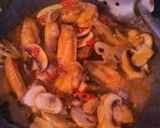 Foto langkah ke 6 dari resep Ayam kecap jamur kancing.