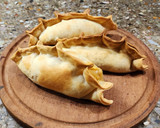 Foto del paso 5 de la receta: 🧅🧀 Empanadas de cebolla y queso muzzarella 🧀🧅 para freír, para hornear, para freezar 😉