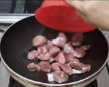 A picture of step 1 of Peshawari Beef Karahi.
