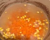 Foto langkah ke 3 dari resep Sup Ayam Macaroni Jagung Wortel.