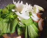 Hình bước làm 3 của món Nui xào bò và rau củ