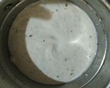 A picture of step 2 of Urad dal bhajiya.
