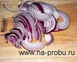 Фото кроку 3 до Закуска с картофелем, сельдью и маринованным луком.