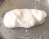 A picture of step 1 of Ukadichi Modak.