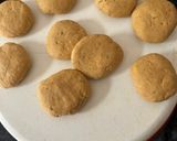 A picture of step 2 of Whole wheat flour masala puri.