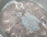 Foto langkah ke 2 dari resep Tumis Cumi Basah Bakso.
