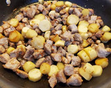 Foto del paso 4 de la receta: Caldillo de carne de res con papas🌹