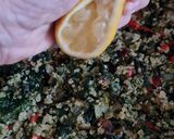 Foto del paso 3 de la receta: Salteado de vegetales al limón 🍋 Espinacas y quinoa salteadas y adherezadas con limón 🍋