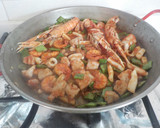 Foto del paso 13 de la receta: Paella de pescado y marisco