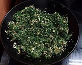 हरभऱ्याच्या पाल्याची गावरान भाजी (Harbharachya Palyachi Gavran Bhaji Recipe In Marathi) रेसिपी स्टेप 2 फोटो 