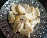 A picture of step 2 of Spicy Guava Salad.