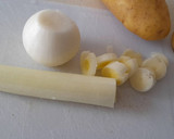 Foto del paso 1 de la receta: Vichyssoise con tomate y gambas