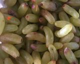 A picture of step 1 of Grapes-khus mocktail.