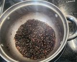 Hình bước làm 2 của món Chè đỗ đen