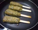 A picture of step 3 of Makki & palak ke pops.