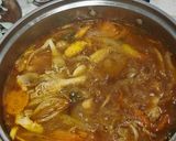 Gambar langkah 4 resipi Tomyam Ayam.
