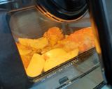 Une image de l'étape 6 de Pilons de poulet et pommes de terre rotis au air fryer 🍗🍟.