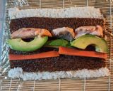 Foto del paso 6 de la receta: Sushi de salmón y palta 🥢