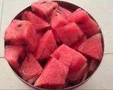 A picture of step 2 of Fresh Watermelon and mint juice.
