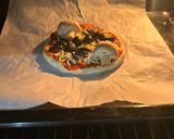 Hình bước làm 8 của món Pizza Halloween
