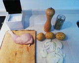 Foto del paso 1 de la receta: Muslos de pollo exprés con patatas al microondas