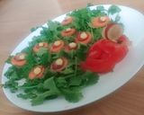 A picture of step 1 of Salad decorating plate.