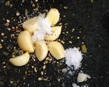 Foto langkah ke 1 dari resep Perkedel kentang kornet.
