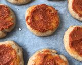 Foto del passaggio 5 della ricetta Pizzette golose