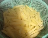 Foto langkah ke 2 dari resep Kentang goreng crispy.
