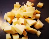 Foto del passaggio 1 della ricetta Farfalle ai quattro formaggi e paprika dolce
