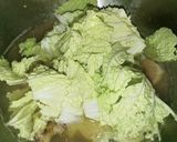 Foto langkah ke 2 dari resep Sup Sawi Putih Rolade Ayam Kuah Bening Jahe.