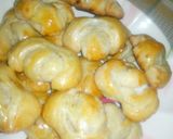 A picture of step 17 of Sweet croissant.