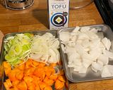 A picture of step 1 of Japanese Tonjiru (Non-halal).