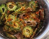 A picture of step 4 of Crispy Karela Chips.