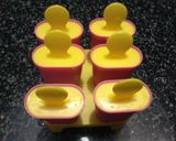 A picture of step 4 of Kesar Pista Kulfi.