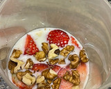 Foto del paso 1 de la receta: Batido de fresas con nueces