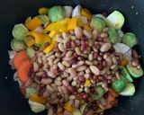 A picture of step 3 of Three bean slow cooker chilli.