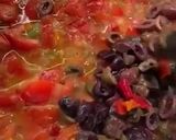 Foto del passaggio 4 della ricetta Penne auliv e chiapper (puttanesca) a modo mio