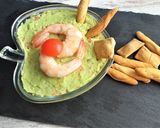 Foto del paso 3 de la receta: Ensaladilla de aguacate con tomate y langostinos