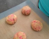 Une image de l'étape 3 de Cookies à la praline rose.