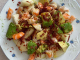 Ensalada de melón, langostinos y frutos secos con crujiente de jamón ibérico